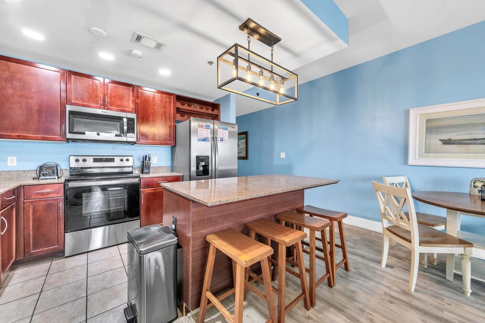 Eat-in bar seating
