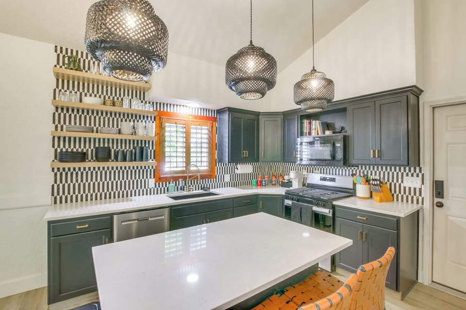 Kitchen | Cooking Basics | Breakfast Bar