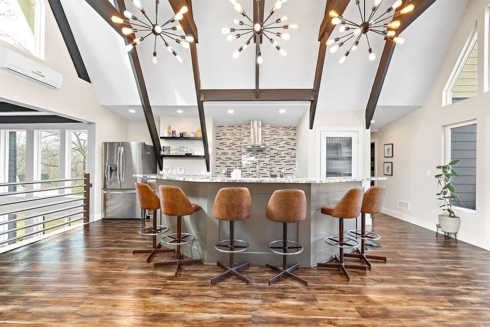 Indoors, Floor, Architecture, Building, Dining Room