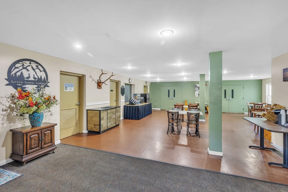 Floor, Flooring, Indoors, Flower, Flower Arrangement