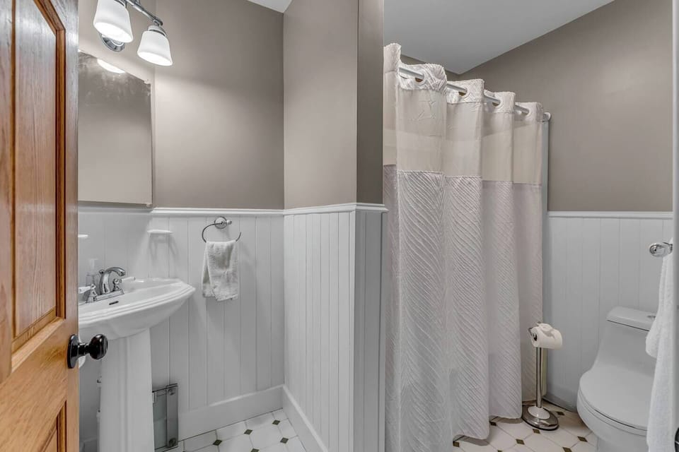 Main Floor Bathroom