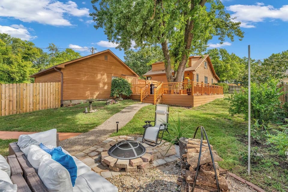 Fire Pit and Deck