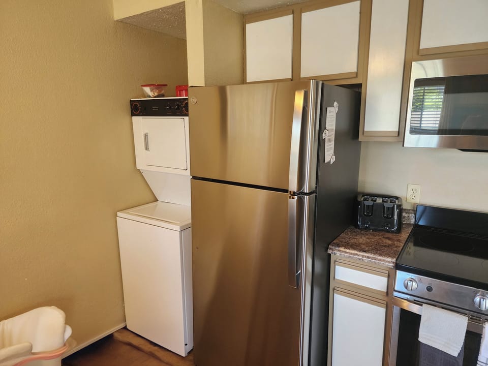 Full Size Refrigerator -- Washer/Dryer In Unit