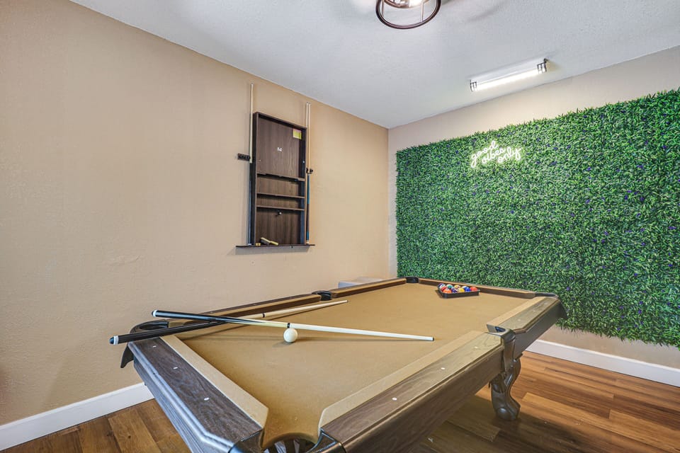 Miami Vacation Rental | 4BR | 2BA | 3 Steps Required | 1,700 Sq Ft