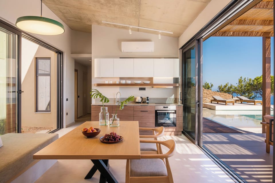 The kitchen is equipped with modern appliances, ensuring a stress-free and self-catered holiday