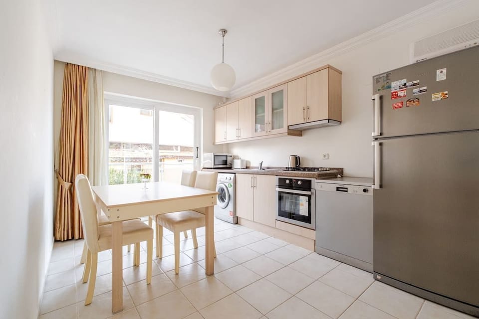 Kitchen/dining area