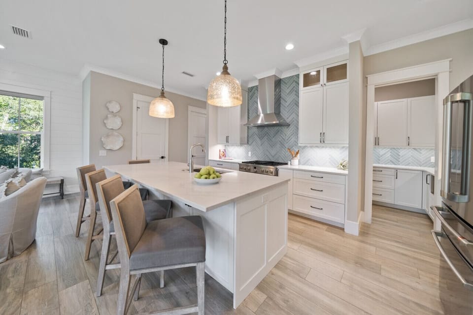 Gourmet kitchen with High End appliances and Butlers Pantry