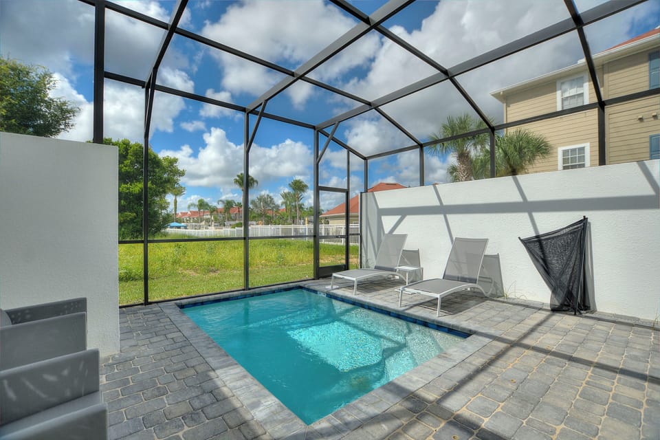 Private swimming pool