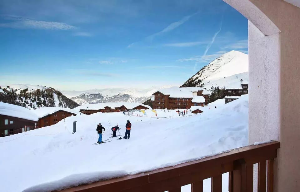 Snow and ski sports