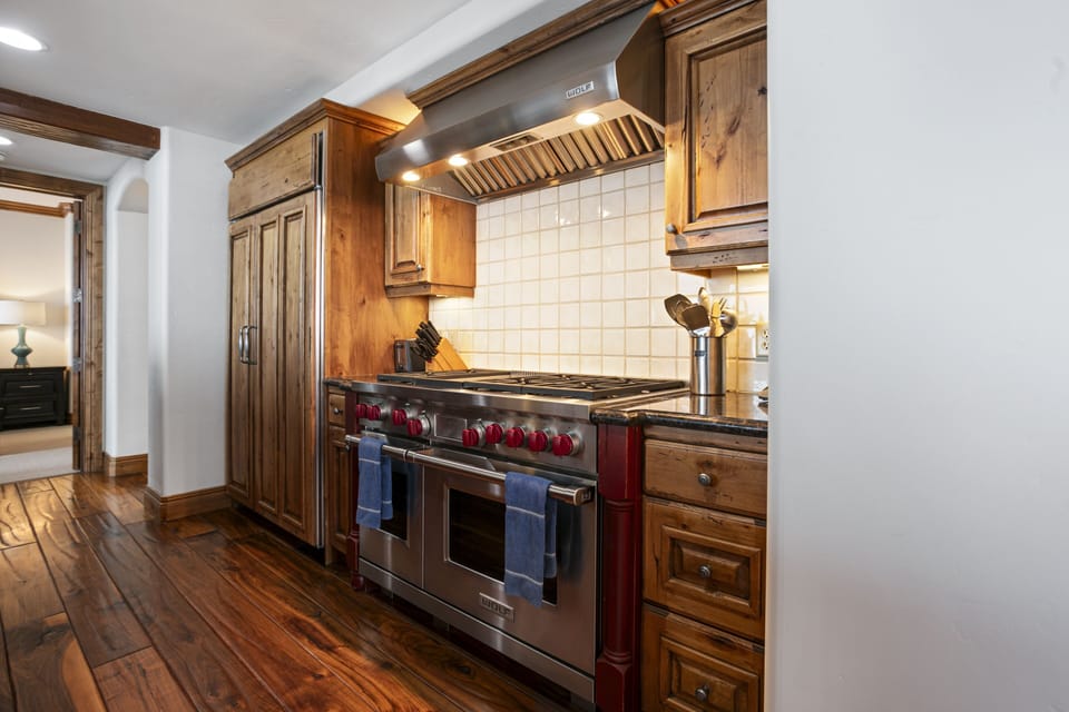 Indoors, Hardwood, Floor, Flooring, Kitchen