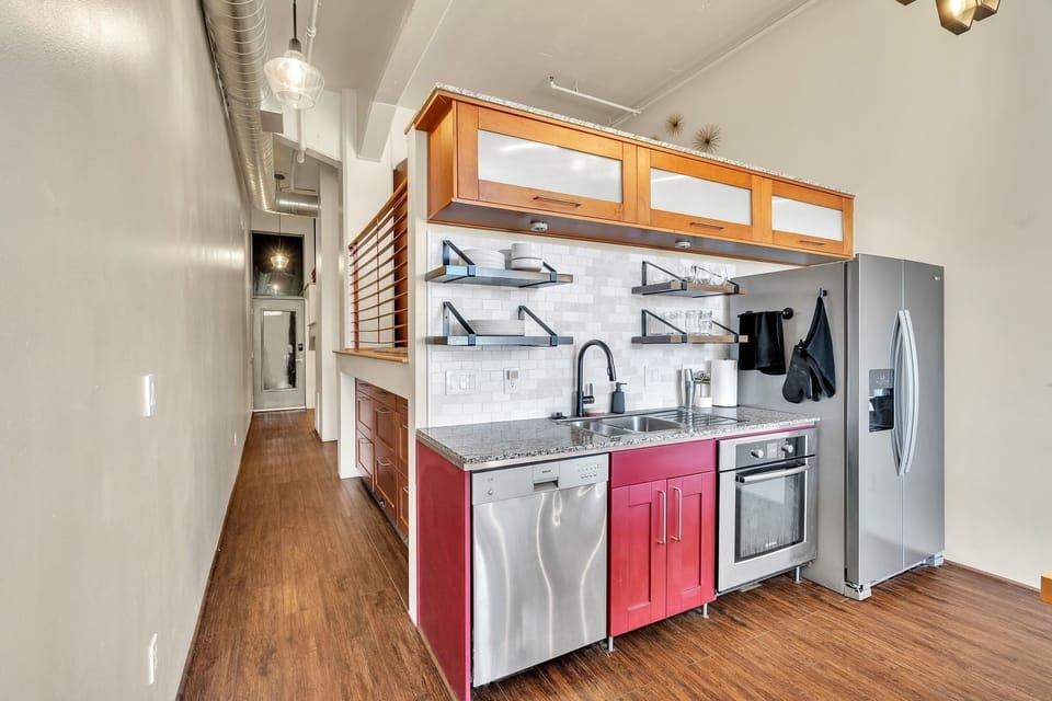 Indoors, Kitchen, Floor, Microwave, Oven