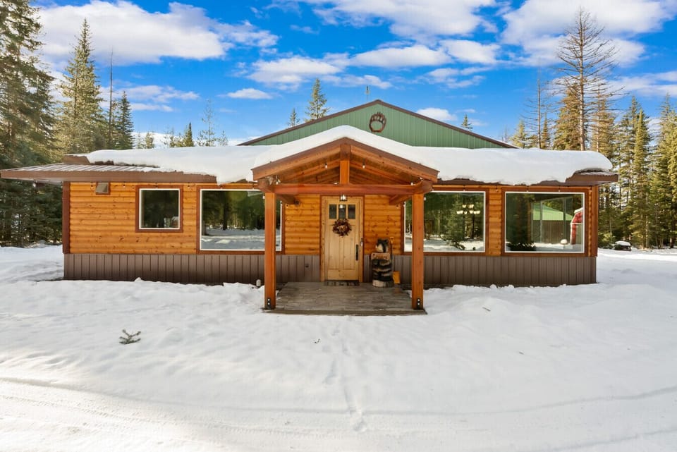Beautiful Bear Paw Lodge