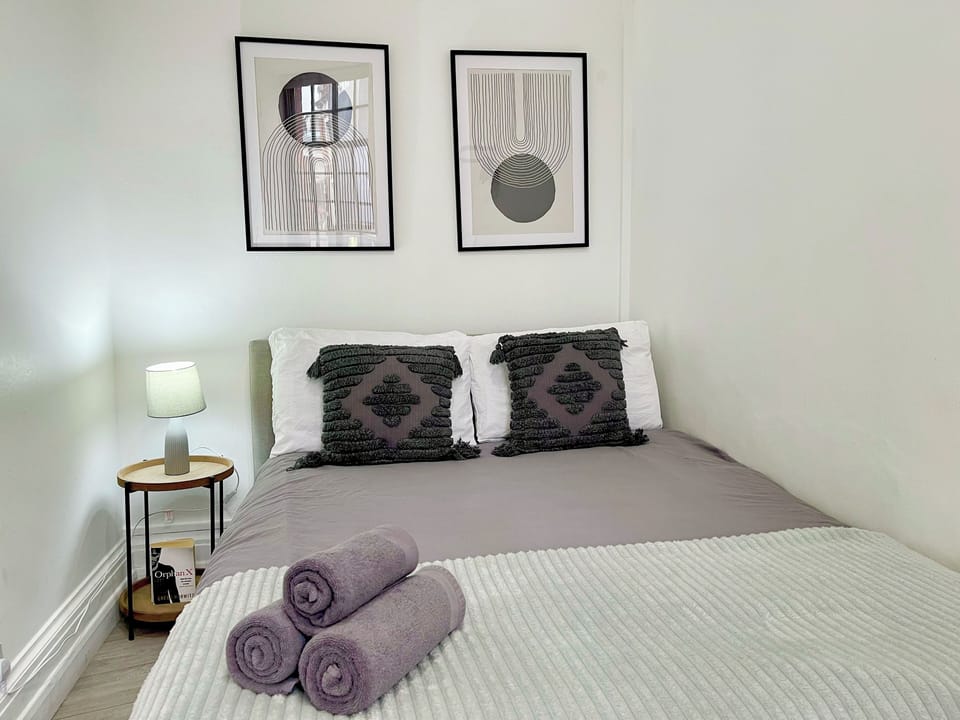 Double bedroom | Modern flat in Old St, Shoreditch & Hoxton near Brick Lane