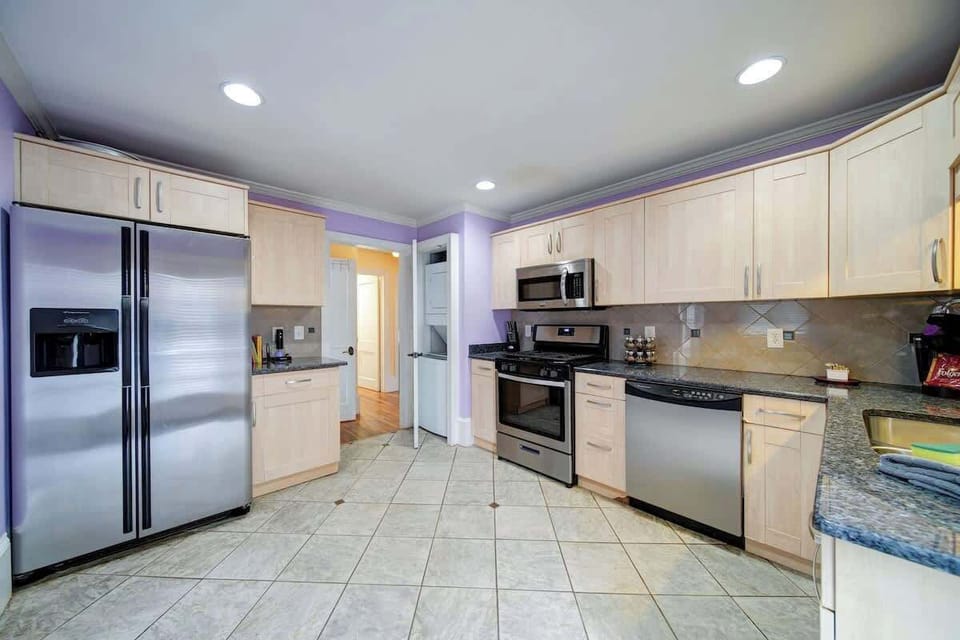 Fully equipped kitchen with modern appliances and everything needed for daily meals.