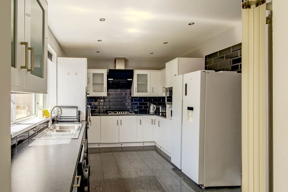 Kitchen (2)