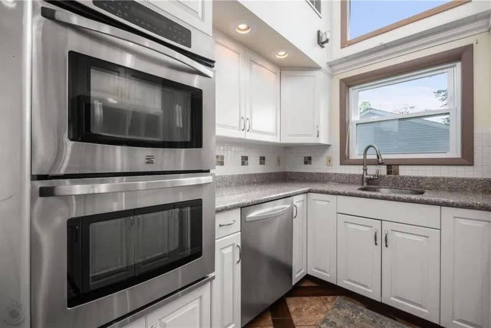 Kitchen ovens