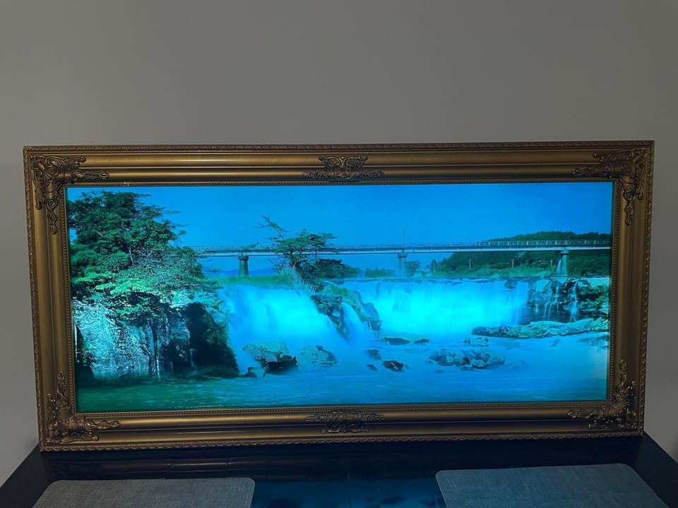 Home Decor- The soothing live picture of the Niagara Falls with sounds