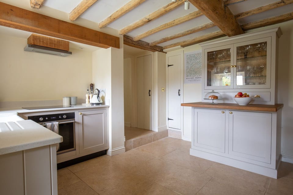 Ford Bank Cottage Kitchen - StayCotswold