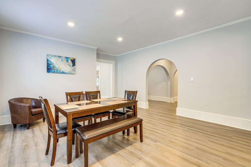 Dining Area | Dishware/Flatware