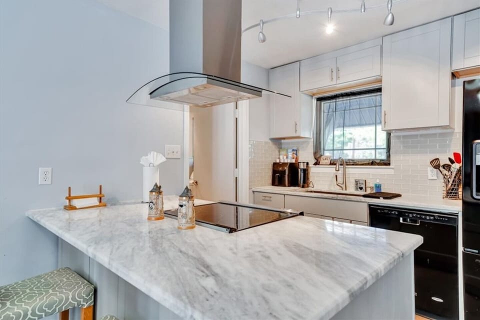 Kitchen counter