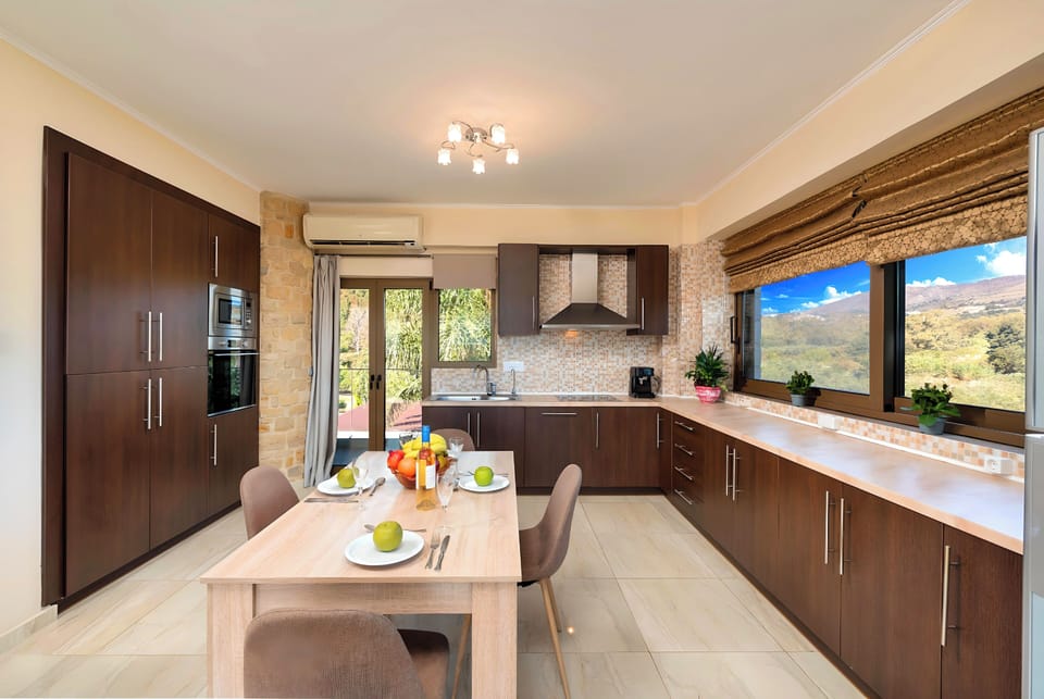 Mirsini Villa | HotelPraxis Group