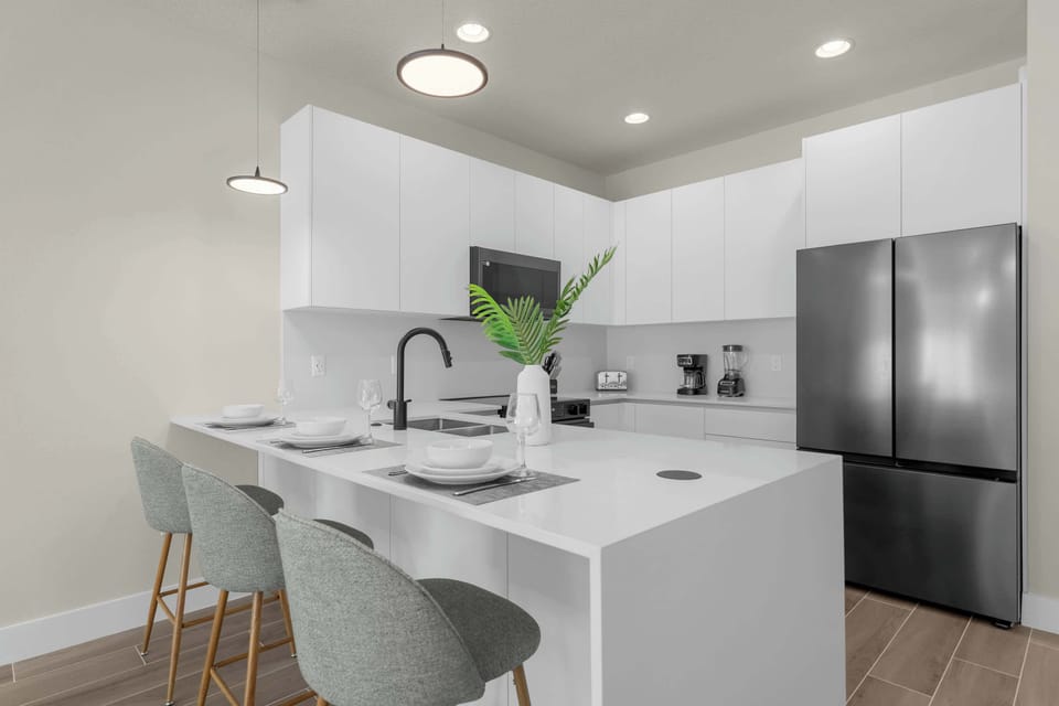 Fully equipped chef's kitchen