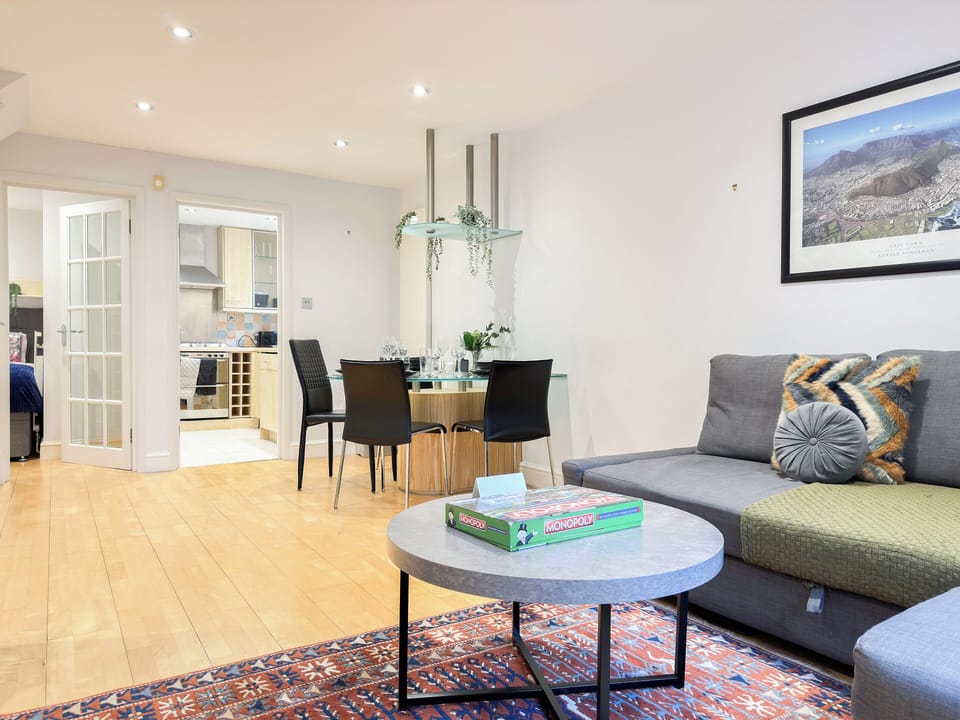 Detached house with FREE PARKING & Wi-Fi in Little Venice near Paddington