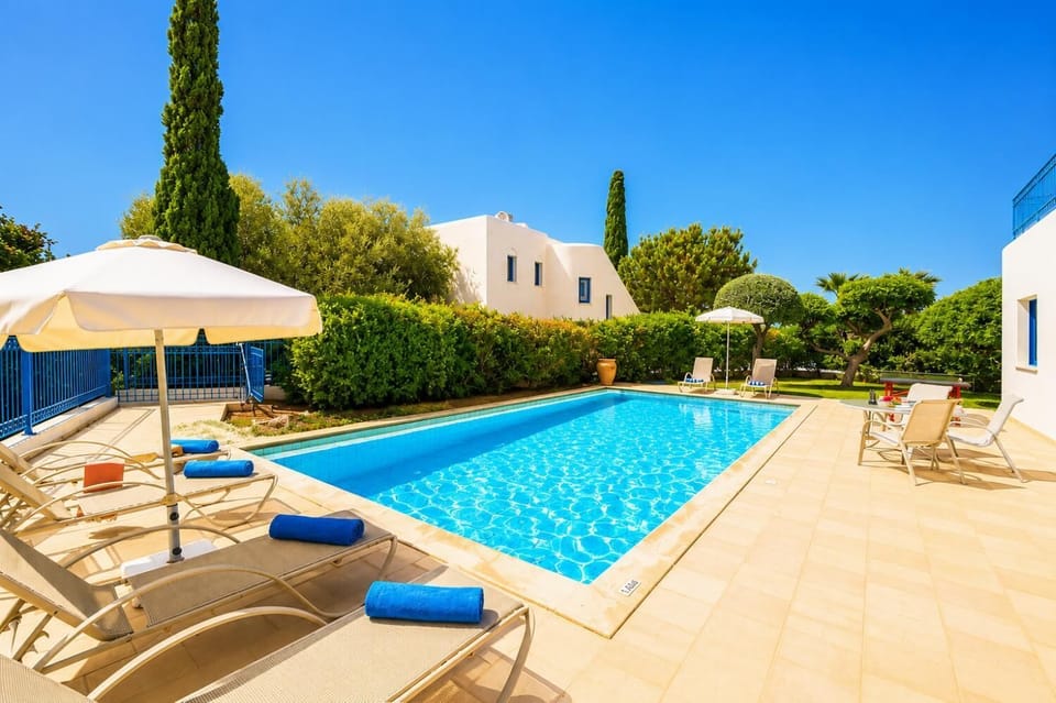 Private pool and terrace