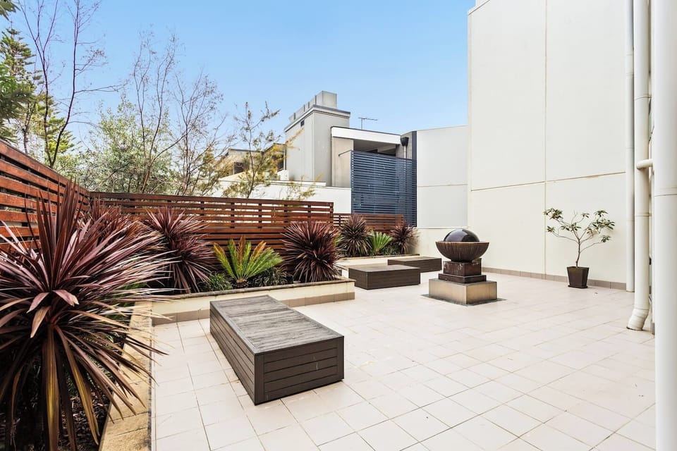 A shared courtyard within the building provides outdoor space to soak up the coastal vibe.
