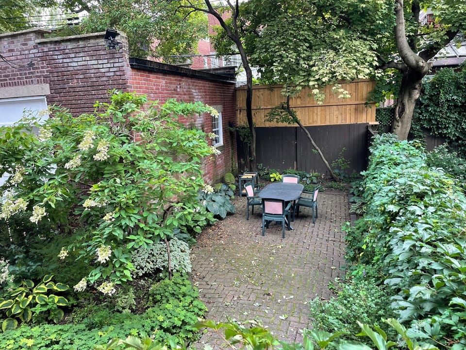Outdoor dining