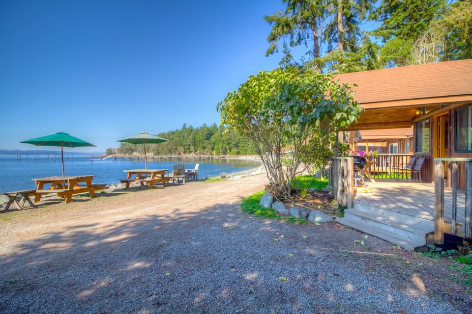 Prime westerly views & nightly sunsets