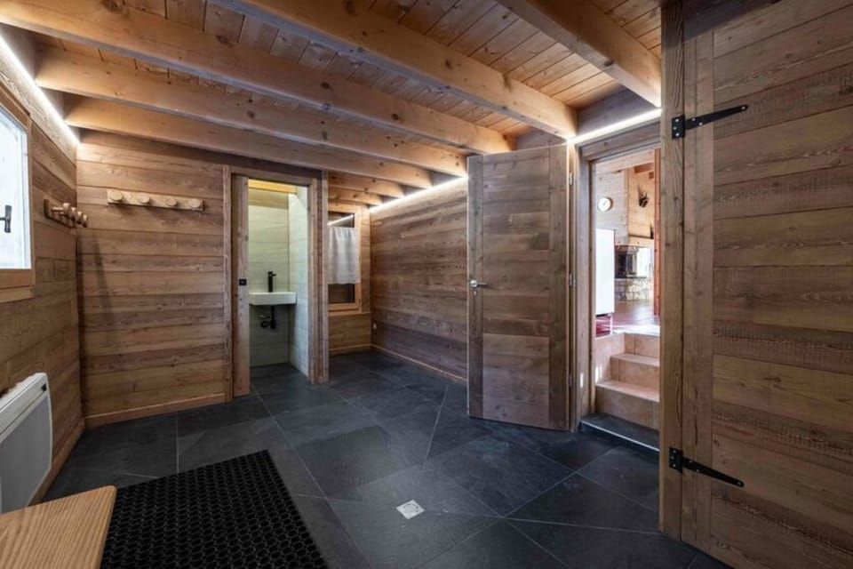 Boot and ski room