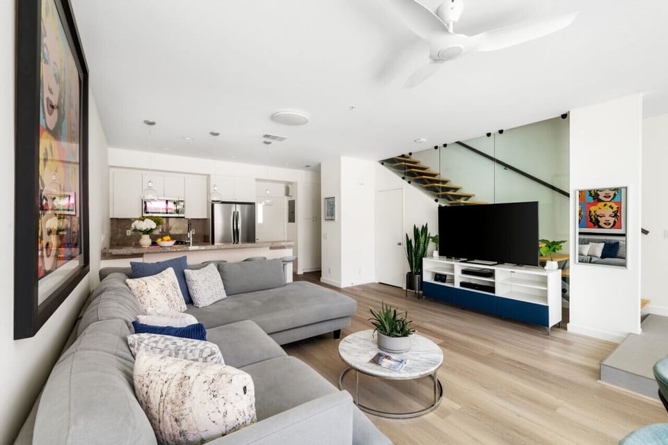 Spacious, Stylish, and Full of Light 🌟🛋️ With contemporary decor, plush seating, and an open layout, this home is made for effortless comfort and relaxation. Enjoy the perfect balance of modern luxury and warmth!