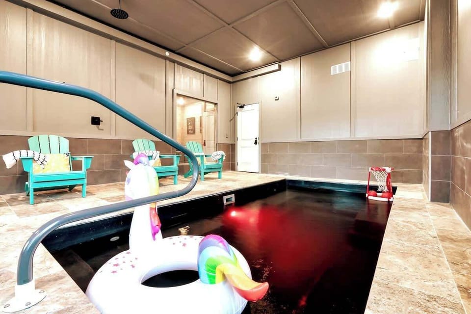 Heated indoor POOL with Sauna and pool toys in Pool room. 