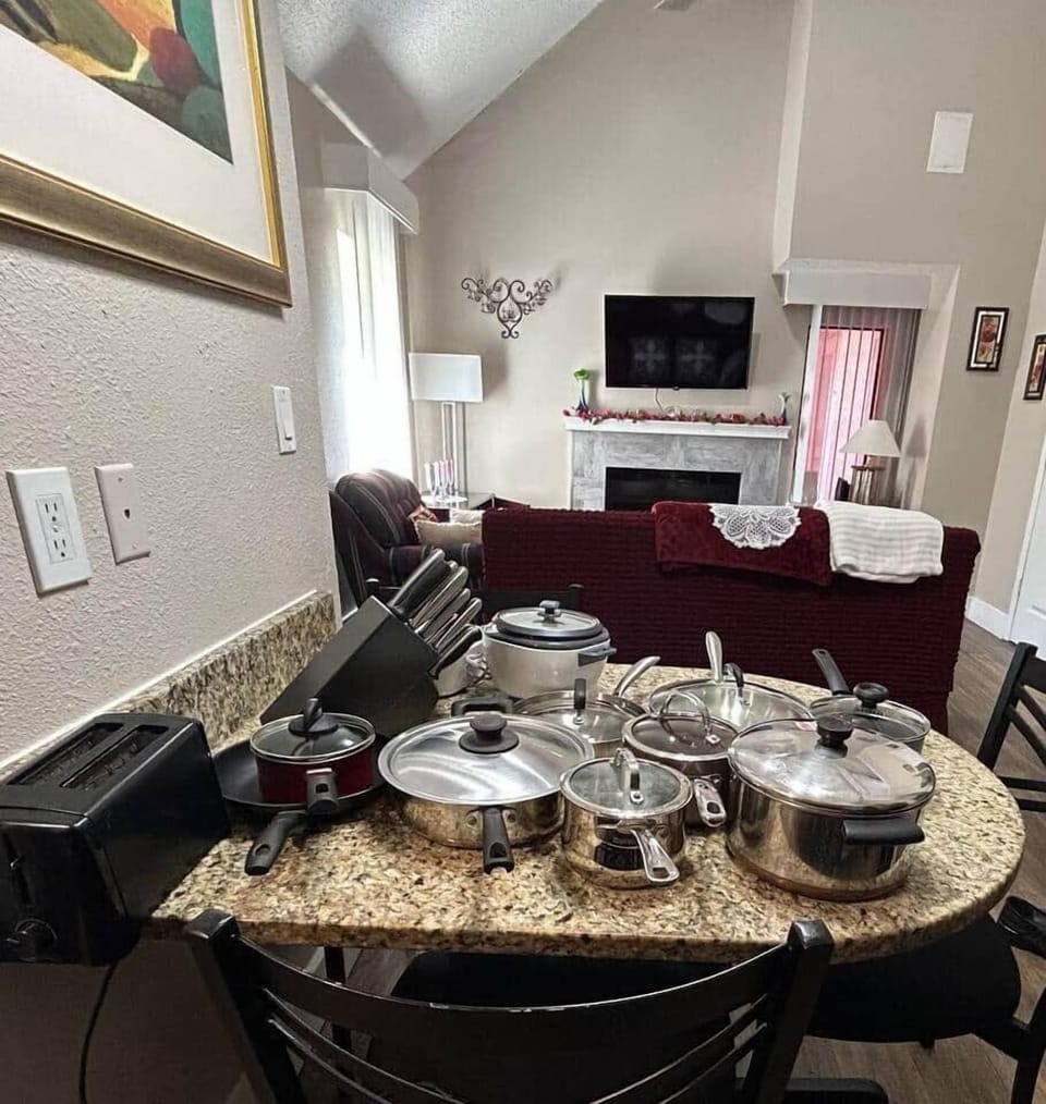 Feel free to cook/bake all your foods using the provided pots and pans. 
AJ Henckels set of knives, rice cooker and bread toaster and  Pyrex oven - safe dish in this picture. Everything for all your cooking and baking needs. 