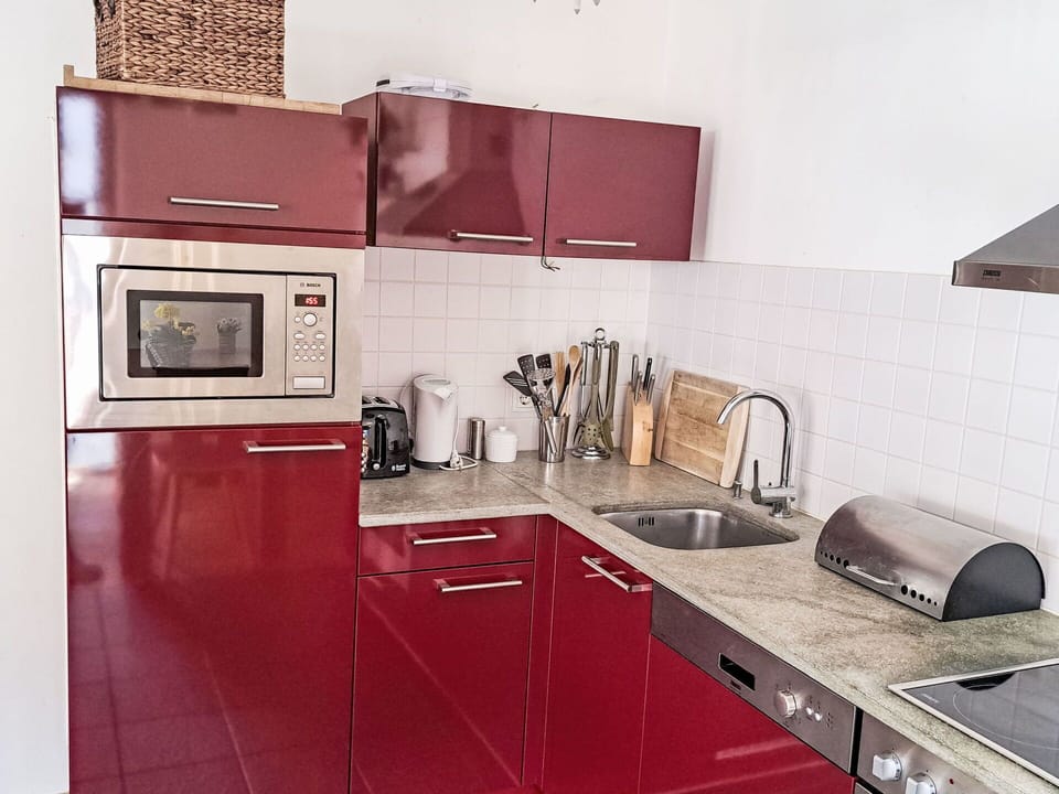Kitchen Sink, Cabinetry, Sink, Property, Tap, Countertop, Kitchen Appliance, Kitchen Stove, Home Appliance, Kitchen
