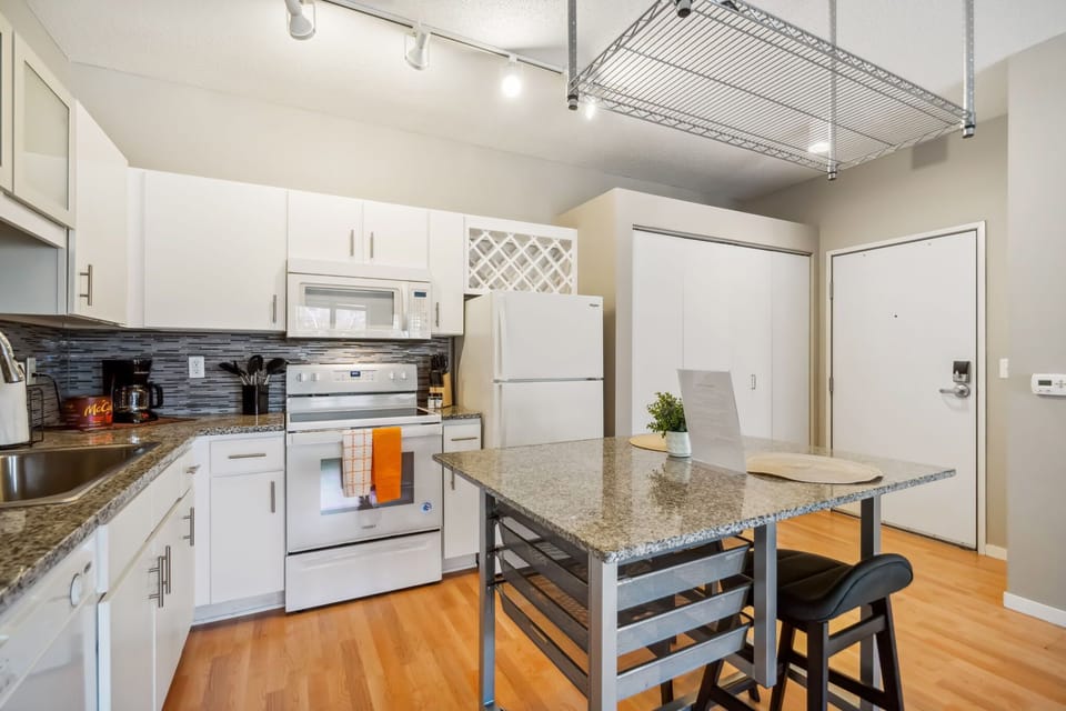 Fully equipped kitchen