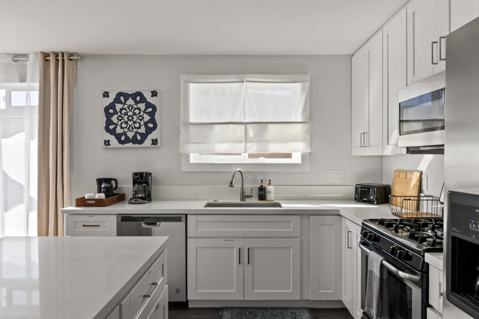 Kitchen Unit 1