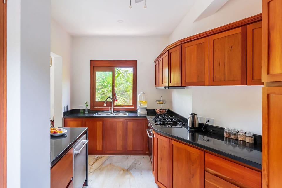 Coffee / tea facilities,Kitchen or kitchenette,Meals,Food close - up