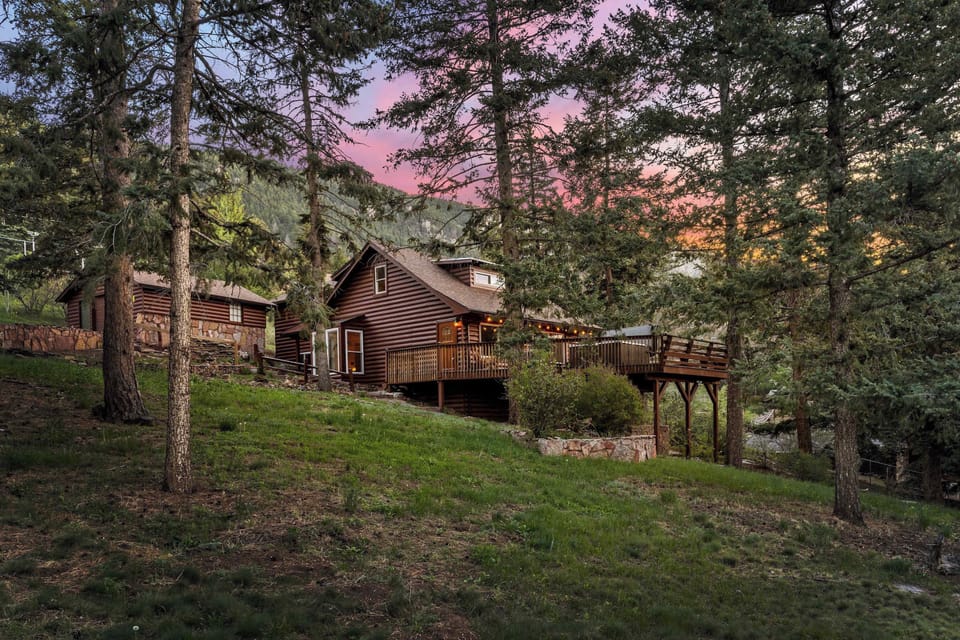 Exterior view of forest cabin.