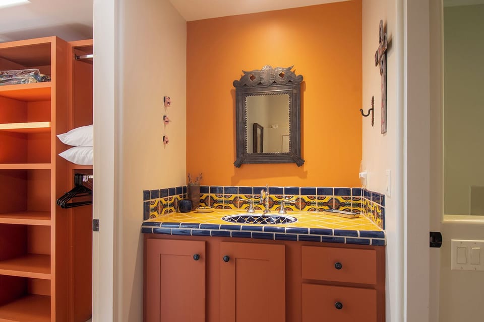 Guest Room Bathroom