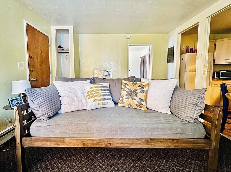 Uncluttered but well-appointed living space.