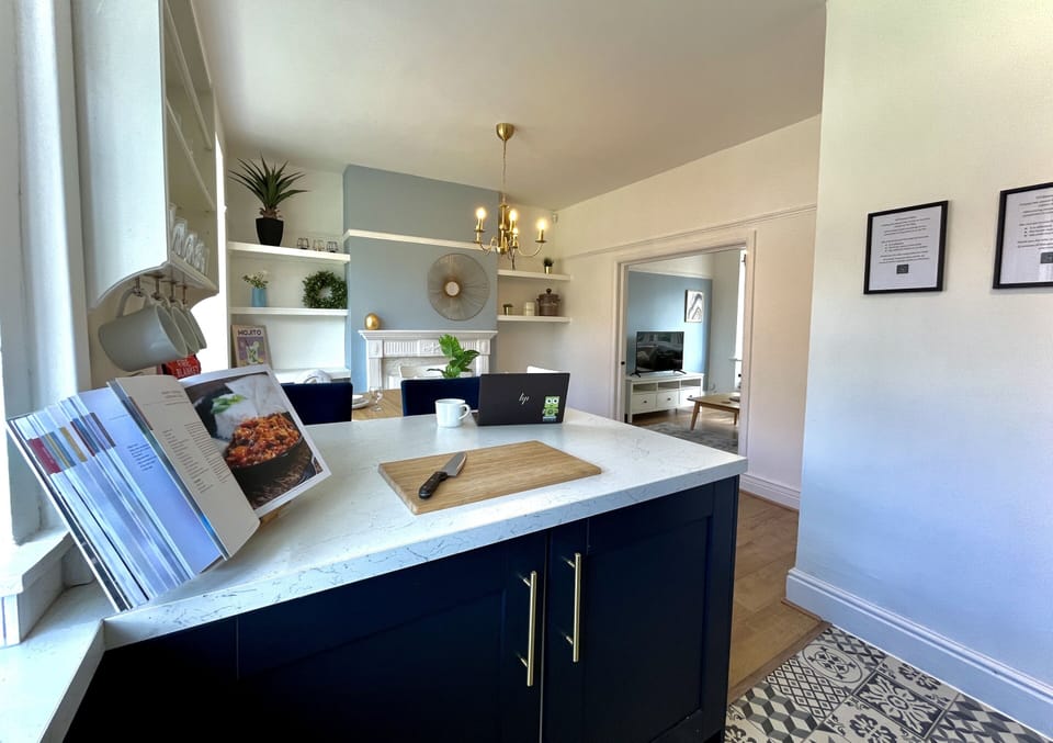 Stylish kitchen bar, ideal for casual dining and drinks