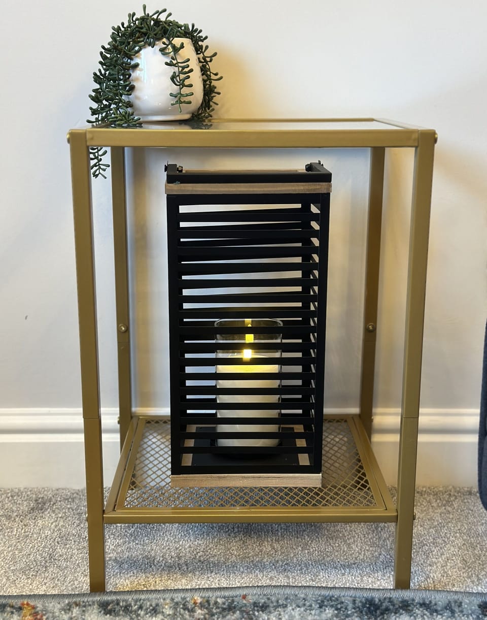 Book direct for 10% off at hutchlifestyleapartments.com