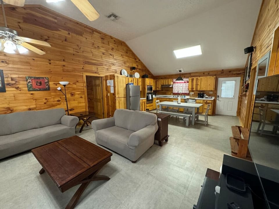 LC - Living / Dining / Kitchen