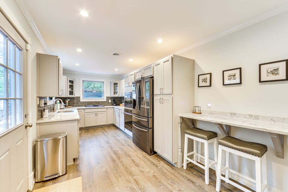 Kitchen | Cooking Basics | Combo Drip & Keurig Coffee Maker | 1st Floor