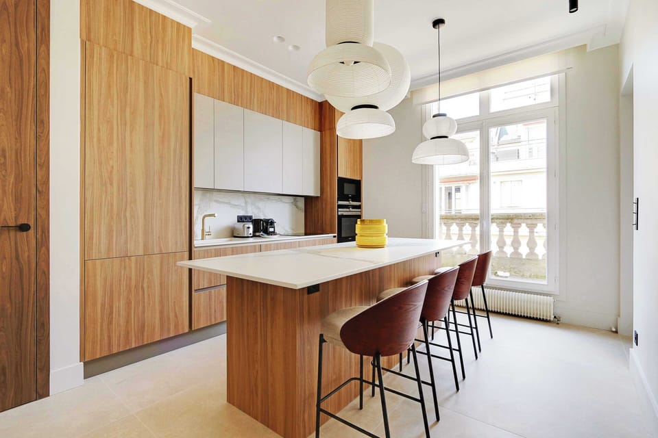 A magnificent,fully equipped& functional kitchen,with a bar table .
