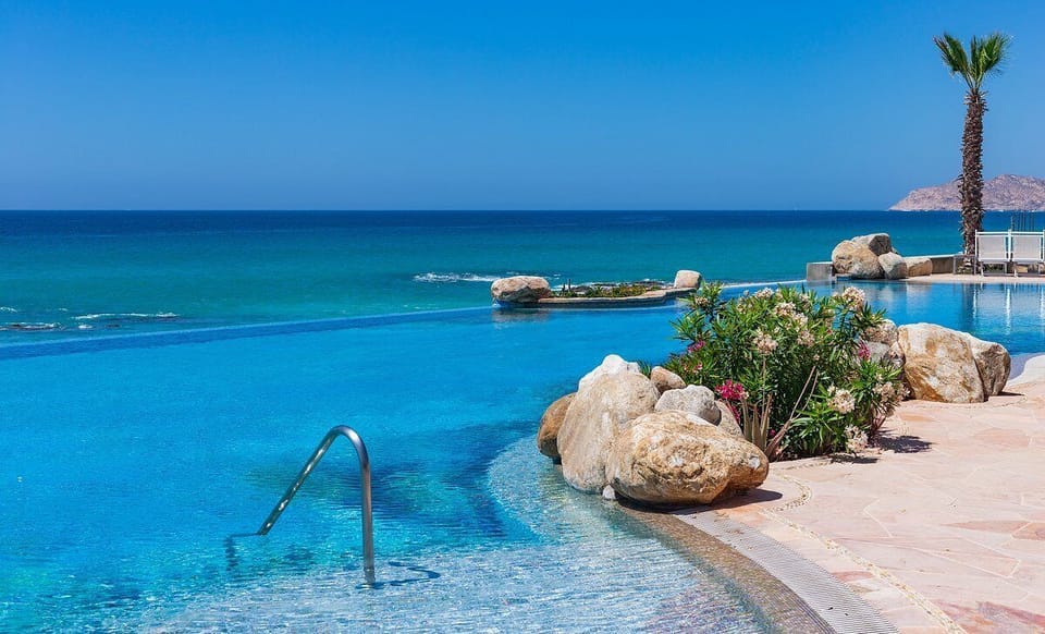 Infinity pool
