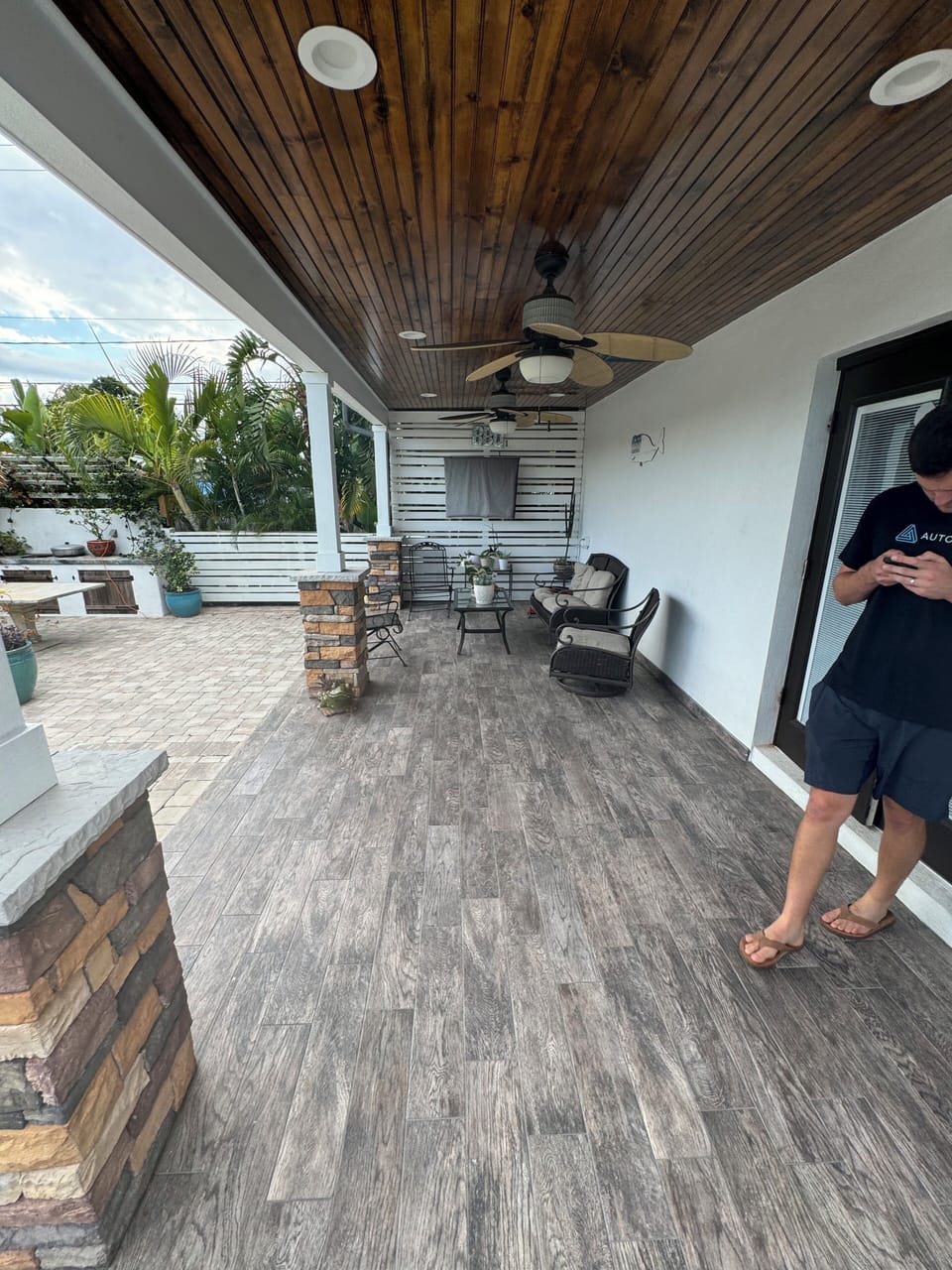 Outdoor dining