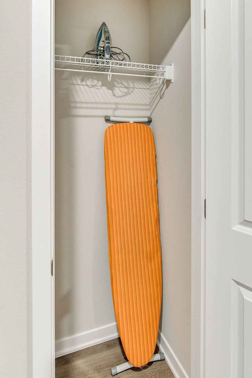 Iron/Board
